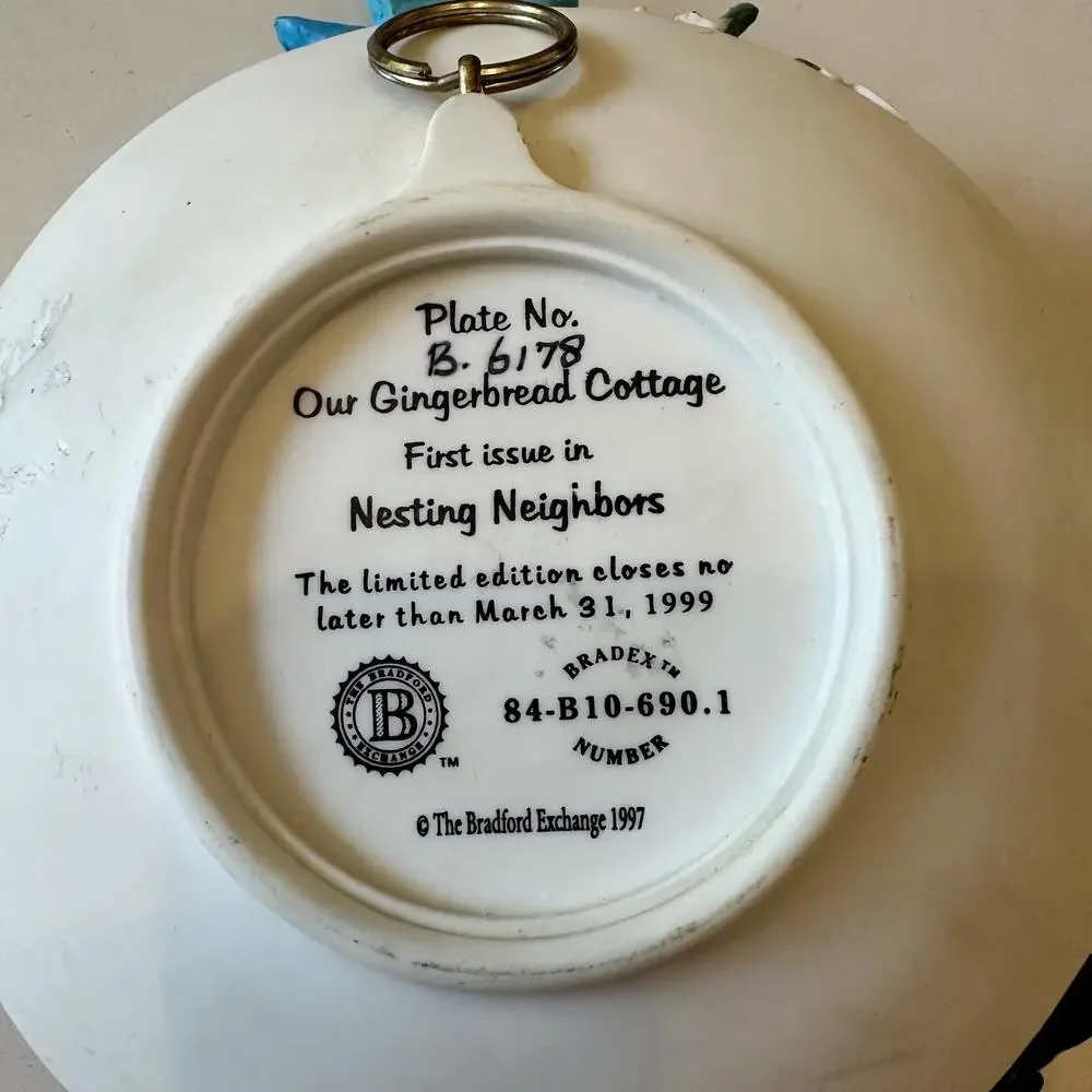 Vintage Bradford Exchange Gingerbread Cottage Plate, Nesting Neighbors (1997)